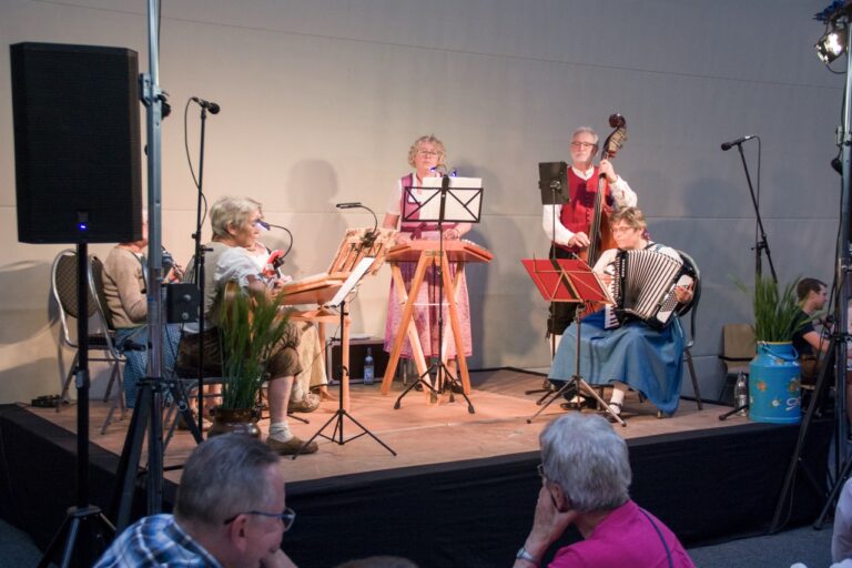 Groß (069)